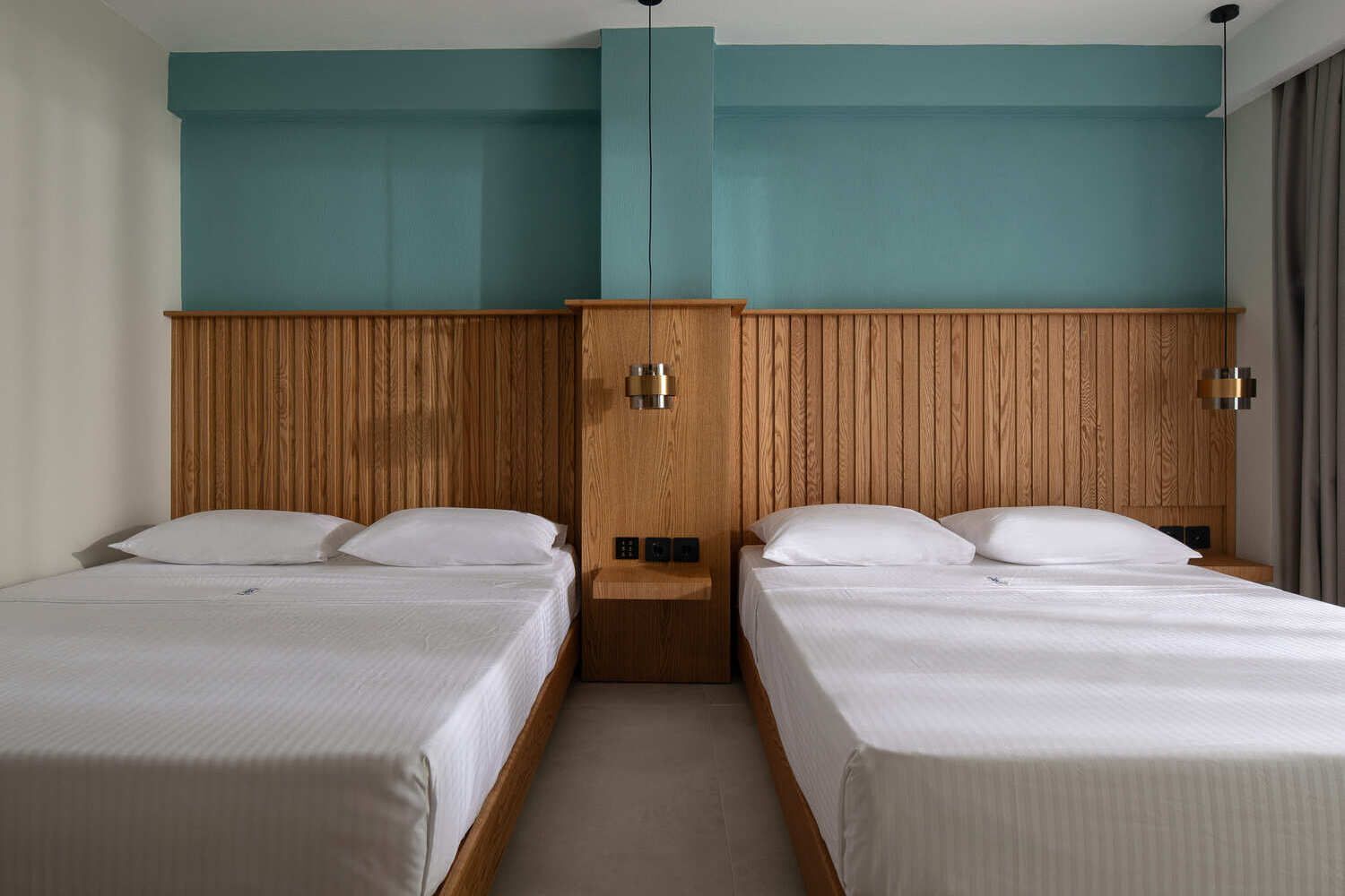 Tiara Holidays - HP Family Suites - Quadruple Room - bedroom